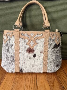 New Trinity Ranch purse w/ concealed carry!